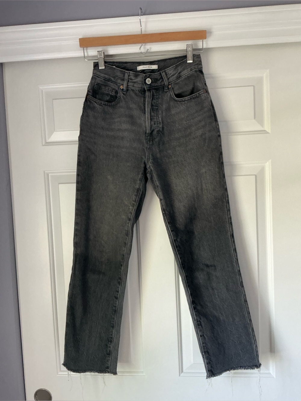PacSun Women’s  Dark Gray Vintage Washed High Rise Cropped Straight Jeans 23